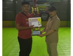Ditemani Atlit Tinju Kebumen, Sulistiyo Widodo Hadiri Dan Serahkan Piala Liga Futsal Ramadhan Cup Antar Desa
